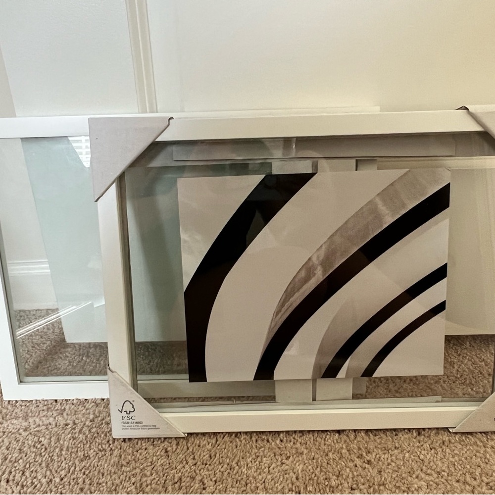 Glass picture frames
